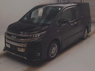 TOYOTA NOAH 2018