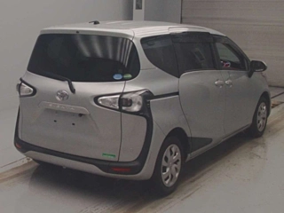 TOYOTA SIENTA 2017