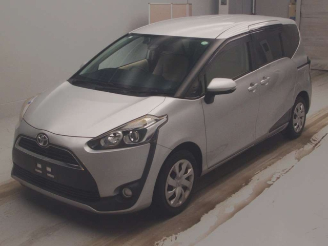 TOYOTA SIENTA 2017