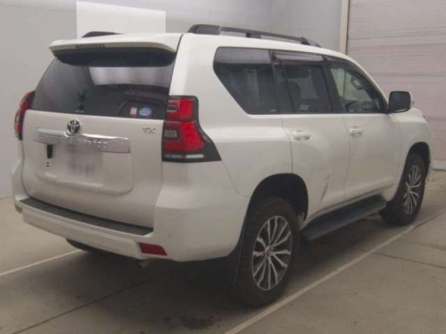 TOYOTA LAND CRUISER PRADO 2018
