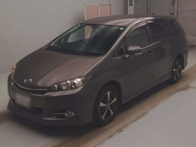 TOYOTA WISH 2013