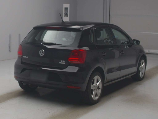VOLKSWAGEN POLO 2017