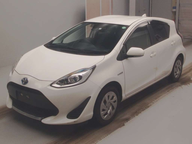 TOYOTA AQUA 2020