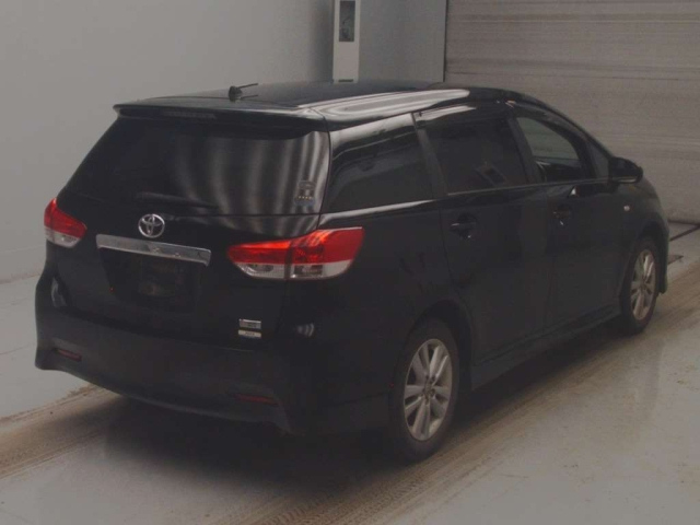TOYOTA WISH 2010