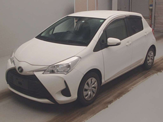 TOYOTA VITZ 2018