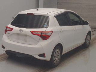 TOYOTA VITZ 2018