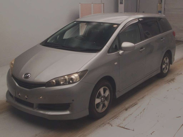 TOYOTA WISH 2011