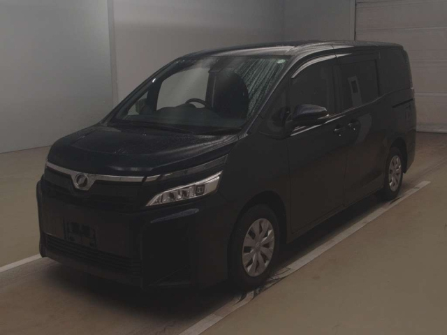TOYOTA VOXY 2019