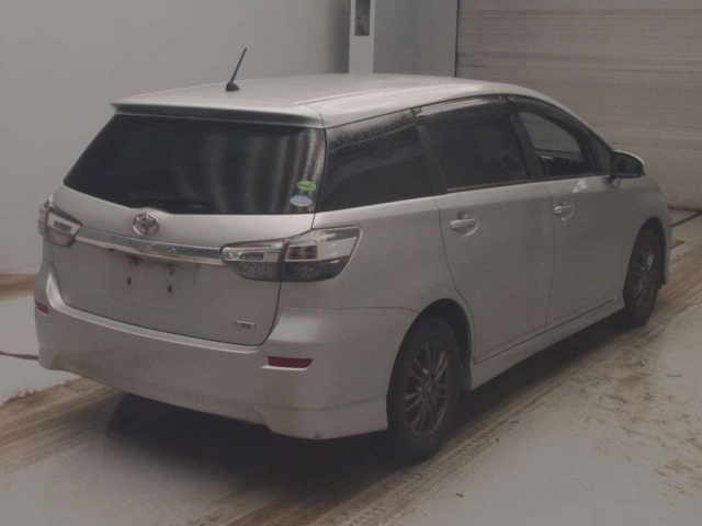 TOYOTA WISH 2014