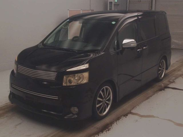 TOYOTA VOXY 2009