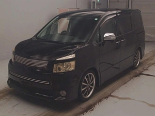 TOYOTA VOXY 2009