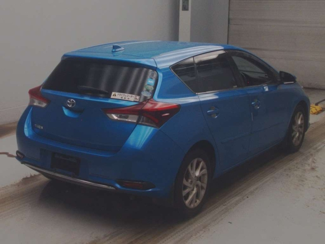 TOYOTA AURIS 2016