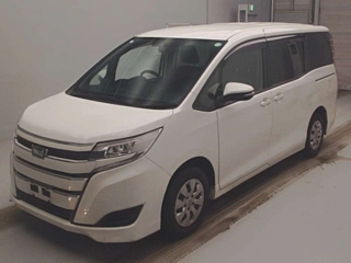 TOYOTA NOAH 2017