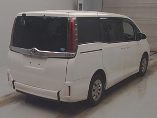 TOYOTA NOAH 2017