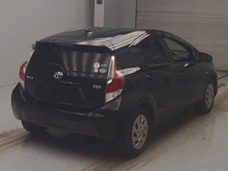 TOYOTA AQUA 2017
