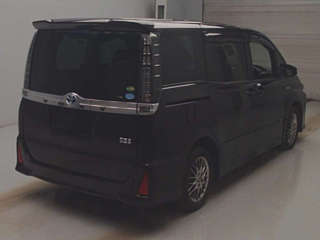 TOYOTA VOXY 2016