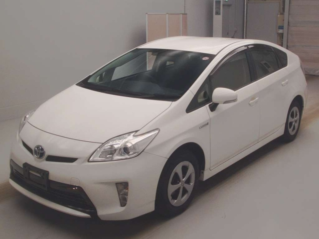 TOYOTA PRIUS 2016