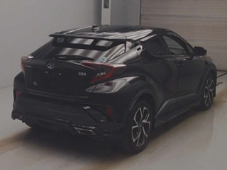 TOYOTA C-HR 2017
