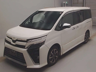 TOYOTA VOXY 2018