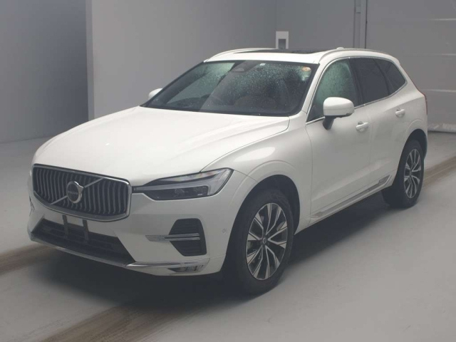 VOLVO XC60 2022