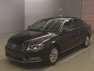 VOLKSWAGEN PASSAT 2011