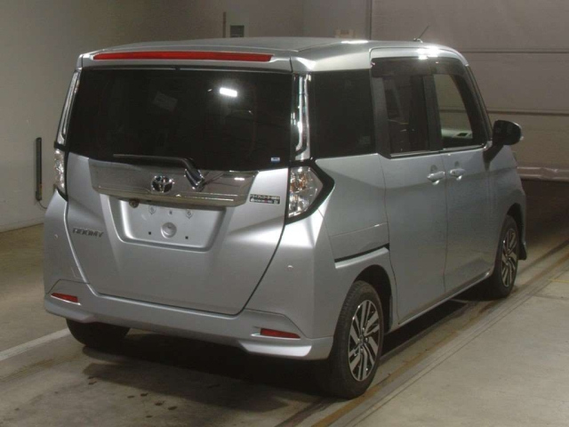 TOYOTA ROOMY 2022