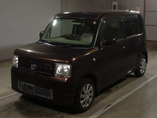 TOYOTA PIXIS SPACE 2012