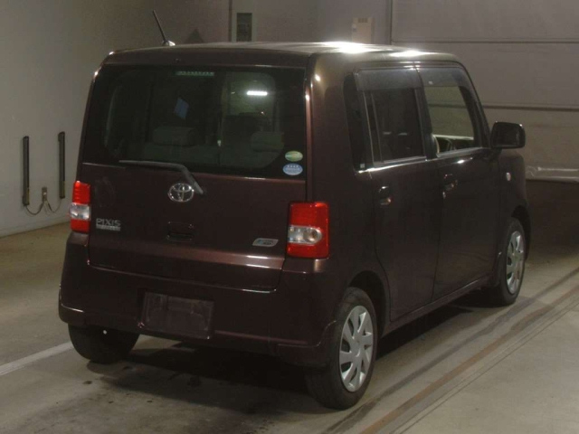 TOYOTA PIXIS SPACE 2012