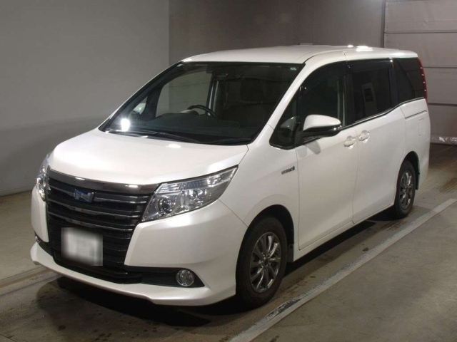 TOYOTA NOAH 2017