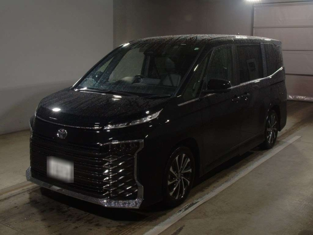 TOYOTA VOXY 2024