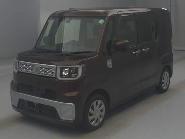DAIHATSU WAKE 2014