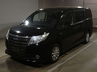 TOYOTA NOAH 2015