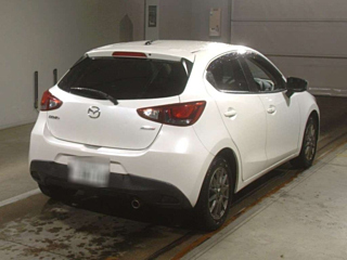 MAZDA DEMIO 2015