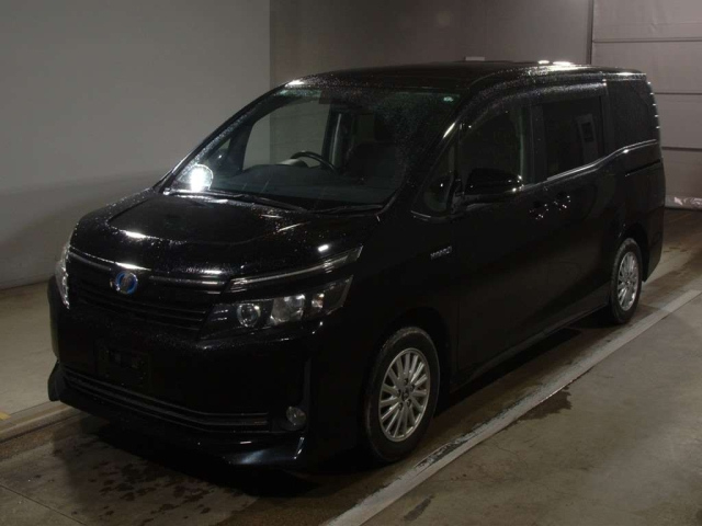 TOYOTA VOXY 2015