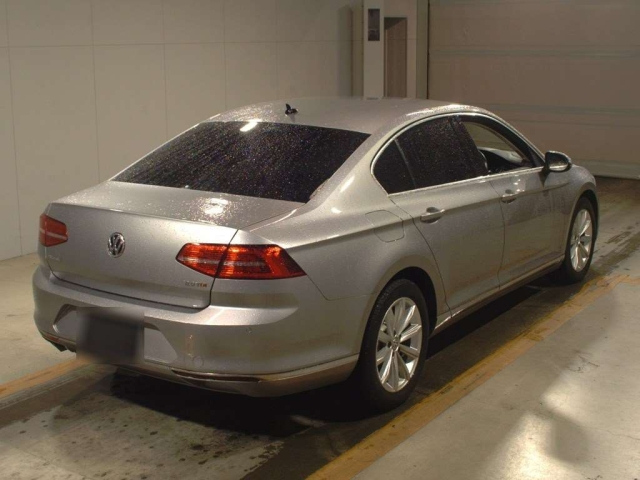 VOLKSWAGEN PASSAT 2019