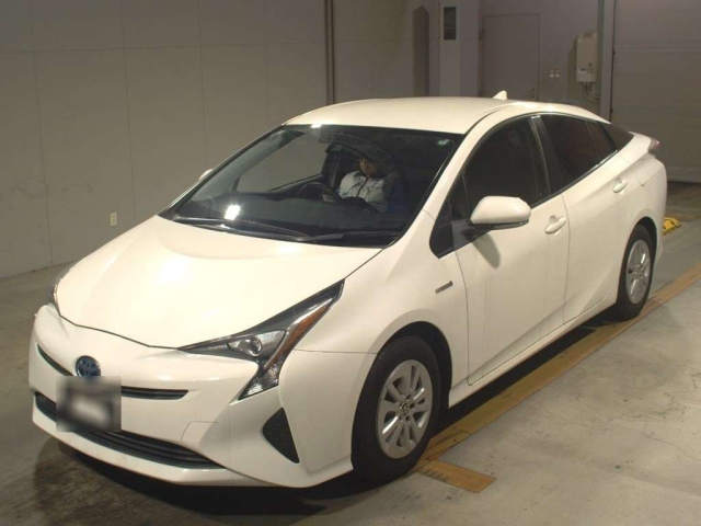 TOYOTA PRIUS 2018