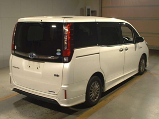 TOYOTA ESQUIRE 2015