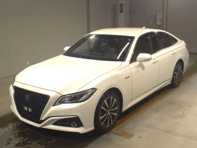 TOYOTA CROWN 2018