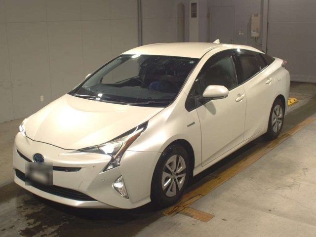 TOYOTA PRIUS 2015