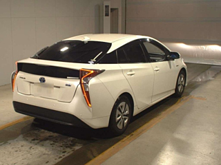 TOYOTA PRIUS 2015