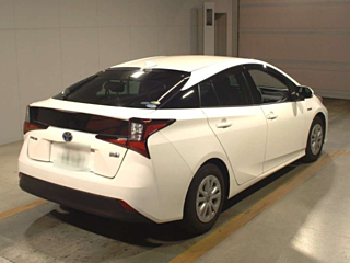 TOYOTA PRIUS 2019