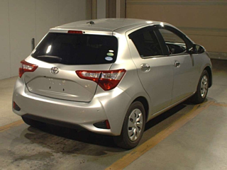 TOYOTA VITZ 2018