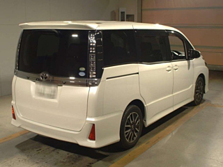 TOYOTA VOXY 2016