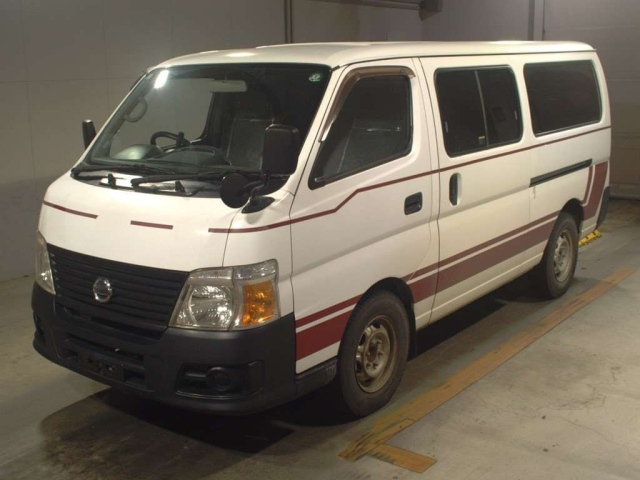NISSAN CARAVAN 2010