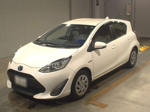 TOYOTA AQUA 2019