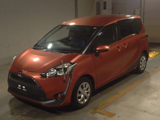 TOYOTA SIENTA 2016