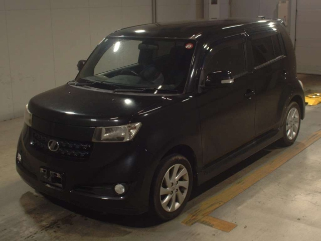 TOYOTA BB 2010