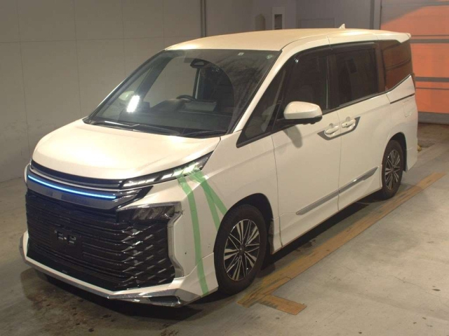 TOYOTA VOXY 2022