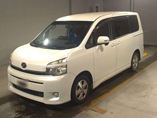 TOYOTA VOXY 2012