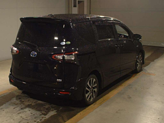 TOYOTA SIENTA 2016